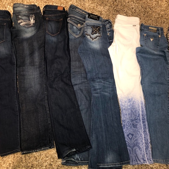 Multiple pairs Guess & Marciano jeans - Picture 2 of 6